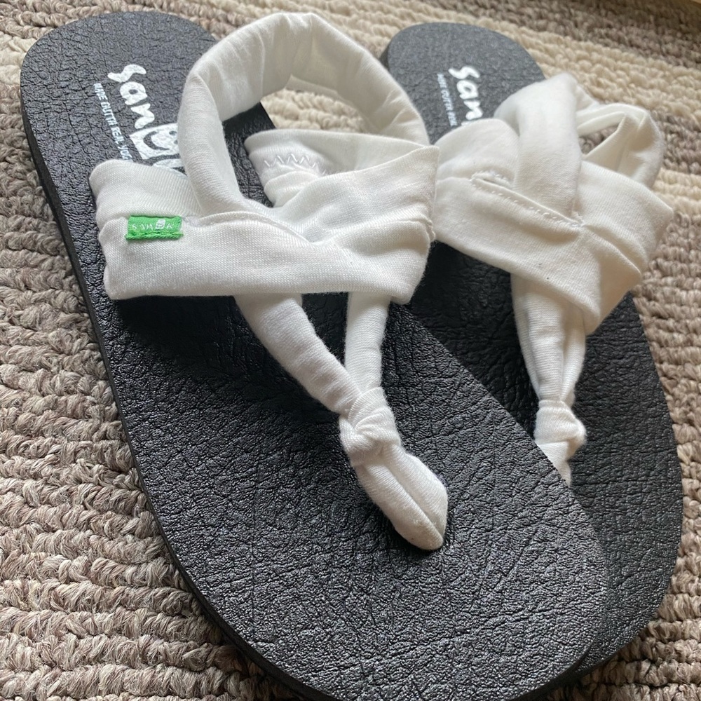 Sanuk sandals